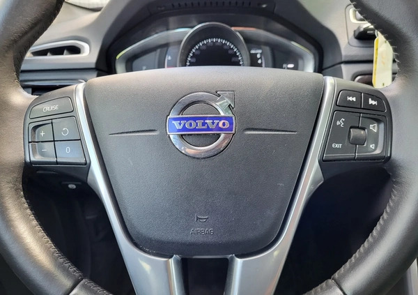 Volvo XC 70 cena 75900 przebieg: 274283, rok produkcji 2016 z Warszawa małe 742